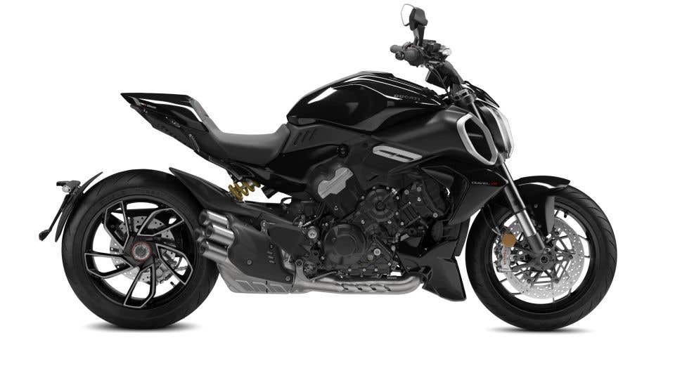 DUCATI Diavel V4 2023