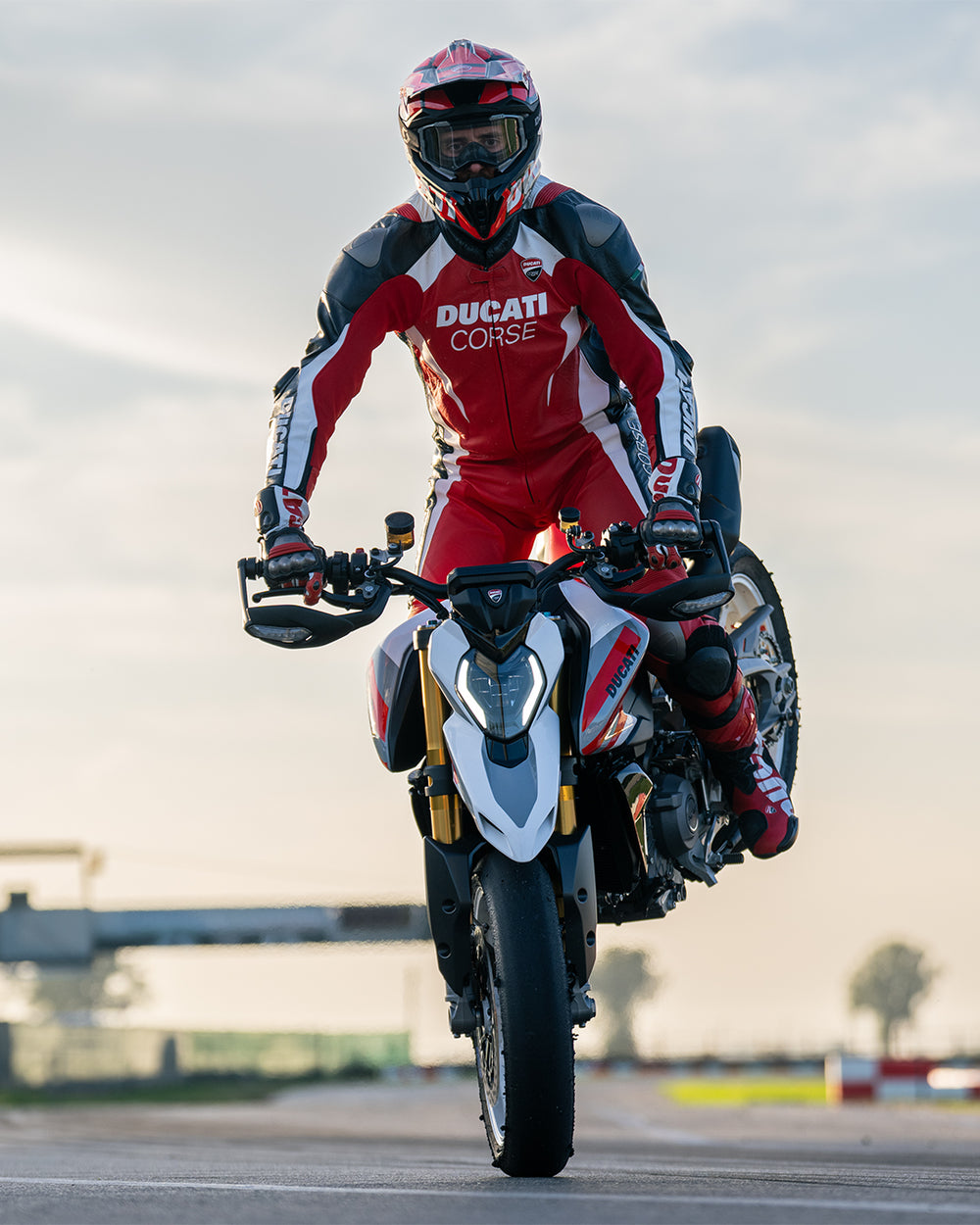 The Ducati Formula 73 with Nick Selleck complete the un-Finkeable
